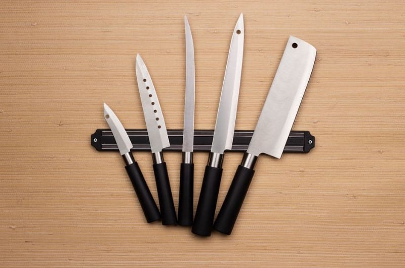 What comes in a knife set