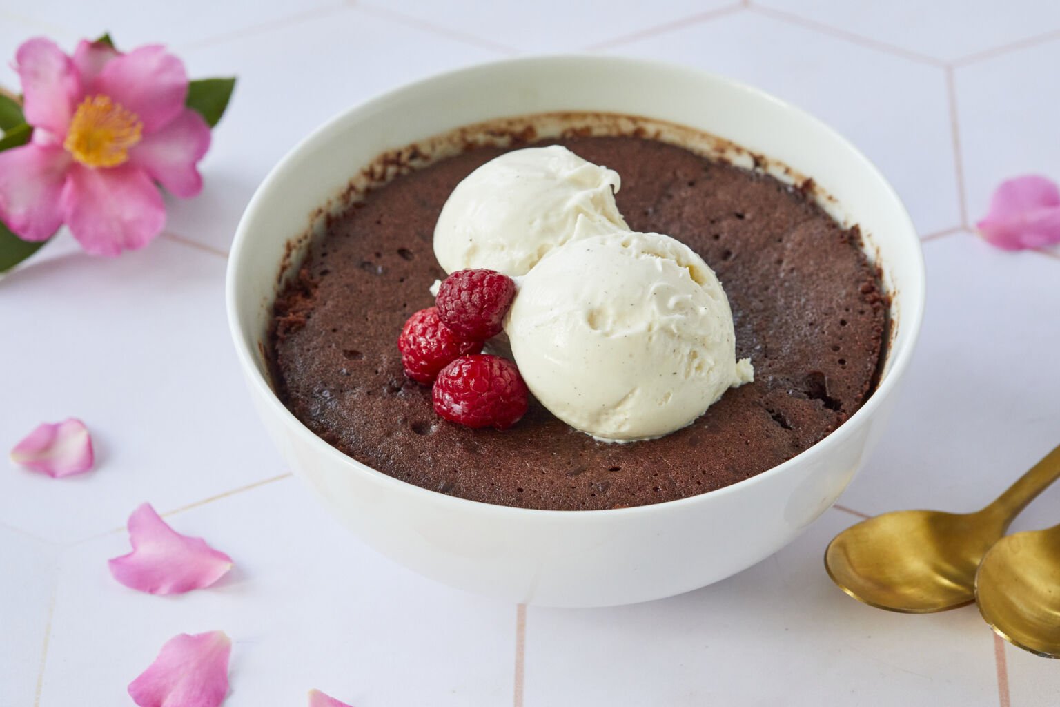 How to microwave lava cake