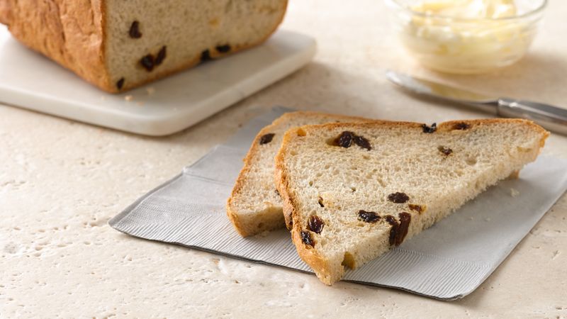 How to make raisin bread in a bread maker