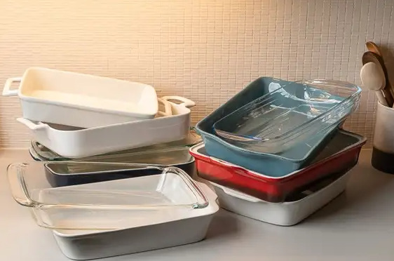 What is the best material for a casserole pan