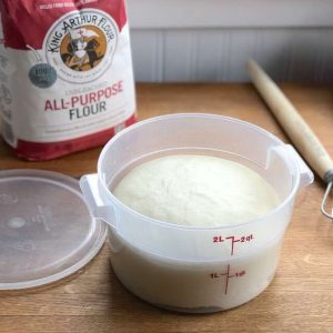 What is the best bowl for rising bread dough?